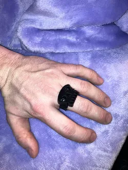 Skull ring