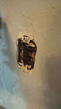 Single gang double switch plate