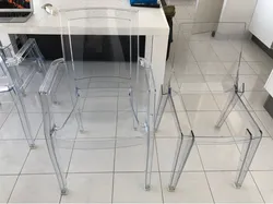 Patins pour fauteuils et chaises en polycarbonate