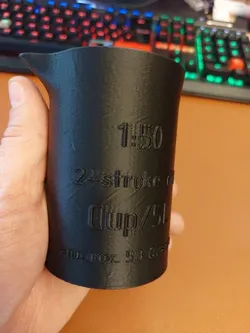 Two-Stroke Oil Beaker