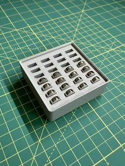 Gridfinity Bin - AG13/LR44 Batteries (2x2x4)