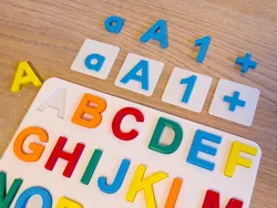 The most complete set of Digits & Letters (lowercase and uppercase) with operators, with or without square bases for kids to learn alphabet and spelling