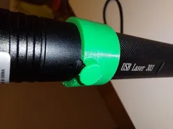 Loop clip laser pointer