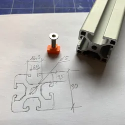 Drop-in T-nut for 3030 Aluminium Extrusion Slot / Series / U 6 fully printable for M4 threads