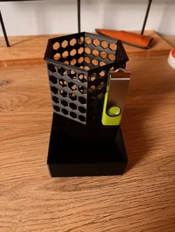POT A CRAYON