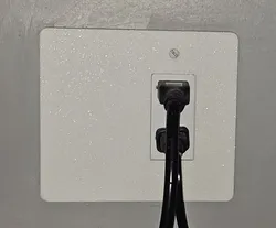 Double Gang, Single Outlet / Switch Cover Plate