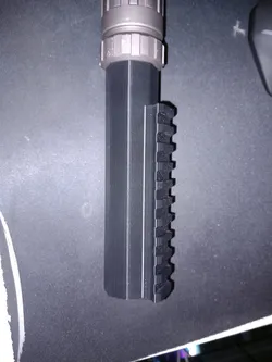Airsoft outer barrel extension with 1x or 4x Picatinny Rails