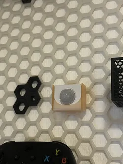 HSW Sonoff SNZB-03 holder.