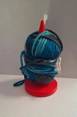 Yarn Holder - Rotatable with wheel bearing - customisable name