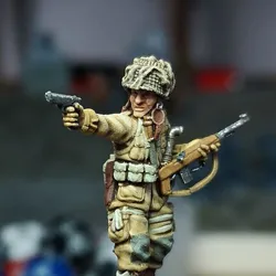 28mm US OFFICER with COLT 45 and M1 Carbine