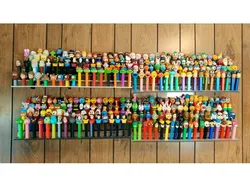 Bracket for Pez Tiered Grandstand Shelf Display