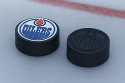 Edmonton Oilers NHL Hockey Puck Logo