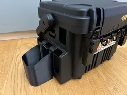 Meiho Versus box bottle holder