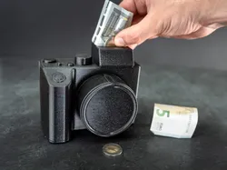 CoinCam Photocamera Piggy Bank
