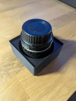 2x2 Gridfinity 42mm Nikkor 28mm 2.8 with HN-2 lenshood bin