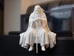 Gandalf el Sabio - Sentado en el borde Contemplativo - Modelo de impresión 3D gratuito