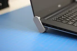 Laptop Riser Simple