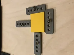 Adjusting clamp
