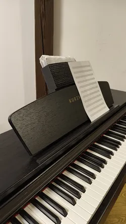 Piano music sheet stand
