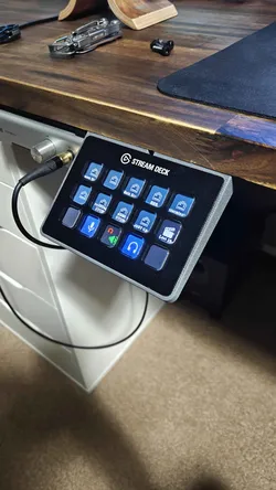 Stream Deck Face Flush Desk Mount