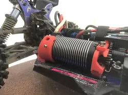 Kyosho Inferno ve motor mount