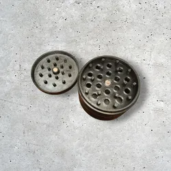 Magnetic Herb Grinder with Printable Kief Catcher