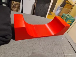 fingerboard Half-pipe magnet assembly