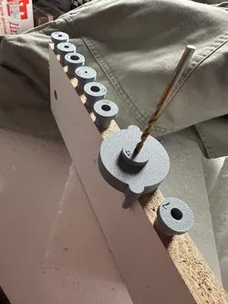 Centering jig for hole drilling