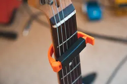 Ratcheting Guitar Capo - Looser Sleeve Design