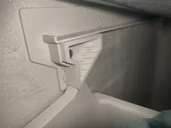 Bosch Freezer drawer pull-out stopper