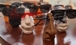 Glasses Holder Bust Collection - Famous Edition