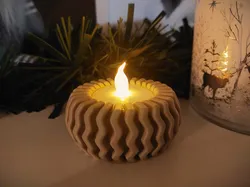 Short Wavy Tea Light Holder