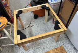 Wood Table Construction Helper (2x4)