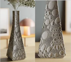 Max displace vase: moon