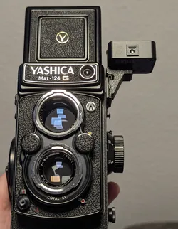 Yashica Mat-124G 90° Cold Shoe Adapter