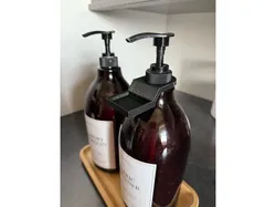 Pump bottle drip tray