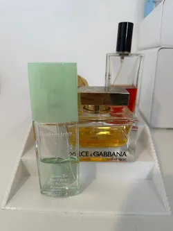 perfume shelf display
