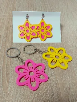 Flower keychain and earrings
