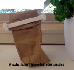 Universal bag clip: simple and modern