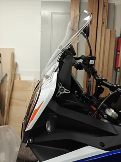 1290 Super Adventure R/S windscreen offset