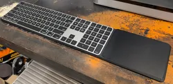 Magic Switcheroo - Apple Magic Keyboard & Trackpad Tray