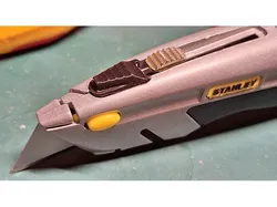 Stanley 10-788 utility knife thumb rest