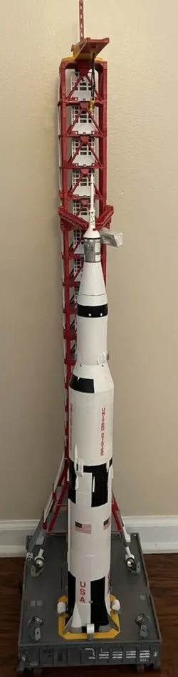Saturn V Rocket, Mobile Launcher, LUT Tower with LED and Crawler (1:157 scale)