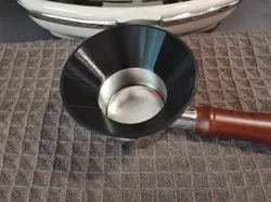 Magnetic 51mm Espresso Dosing Funnel