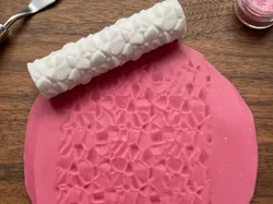 Crystal pattern roller