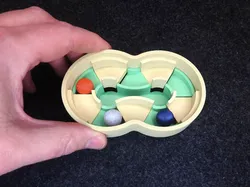 Hand rotating marble run