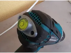 Makita screwdriver upgrade with spirit level