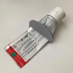 tooth paste squeezer