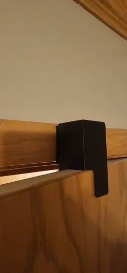 Cat Friendly Door Jam