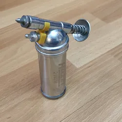 Mini grease gun nozzle holder